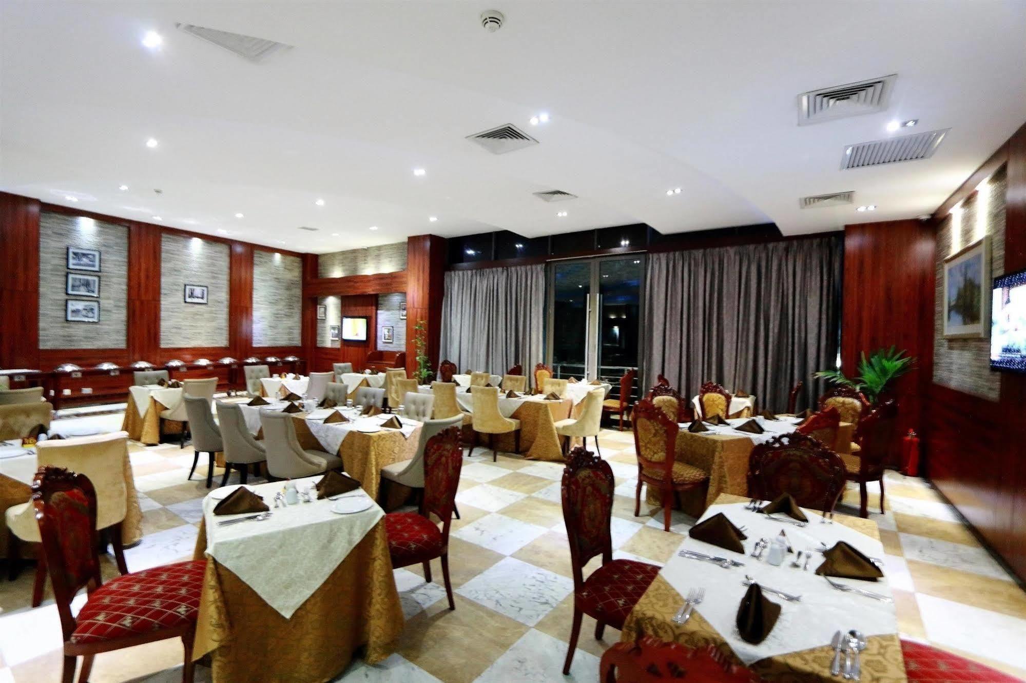 Golden Tulip Essential Lagos Airport Hotel Kültér fotó